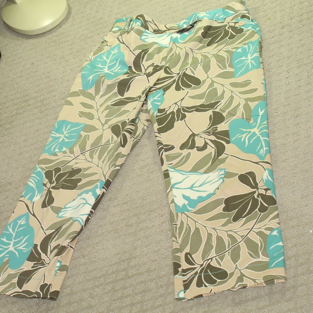 GORGEOUS! Loft Laura Size 8 Aqua Tan Tropical Floral Pattern Cropped Pants